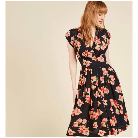 ModCloth Emily and Fin saunter sweetly dress - Picture 1 of 12